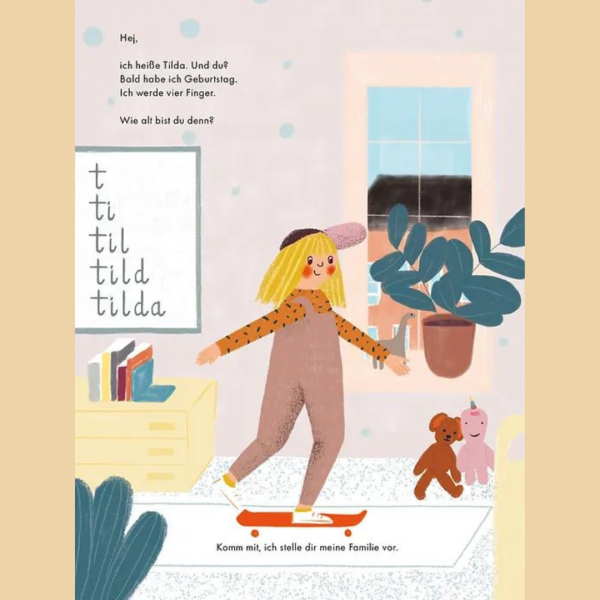 Zu sehen ist eine Seite aus dem Buch "Oh Baby. Du Wunder.", dort stellt sich die Protagonistin Tilda (blonde, schulterlange Haare, erdfarbene Kleidung, fahrend auf einem Skateboard) vor.